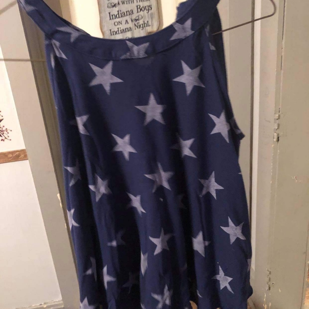Woman's old navy tank top